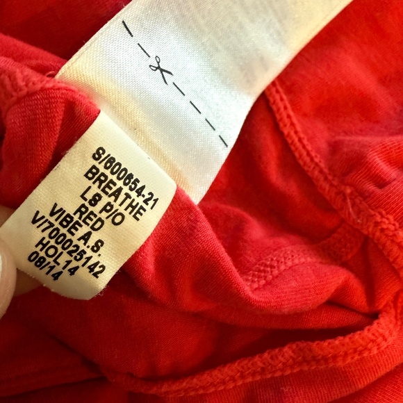 GAPFit Breathe Hoodie Pullover Top Vibe Red Athletic Kangaroo Pocket Size M - Picture 2 of 9